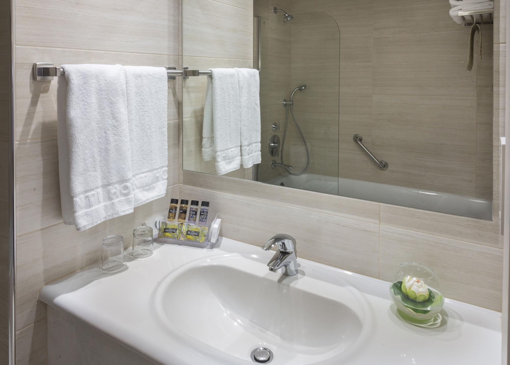 Avanti Готель 4*